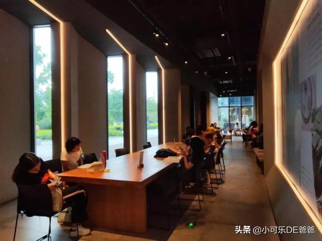 适合实体书店的营销方案
:实体书店的盈利模式是什么？